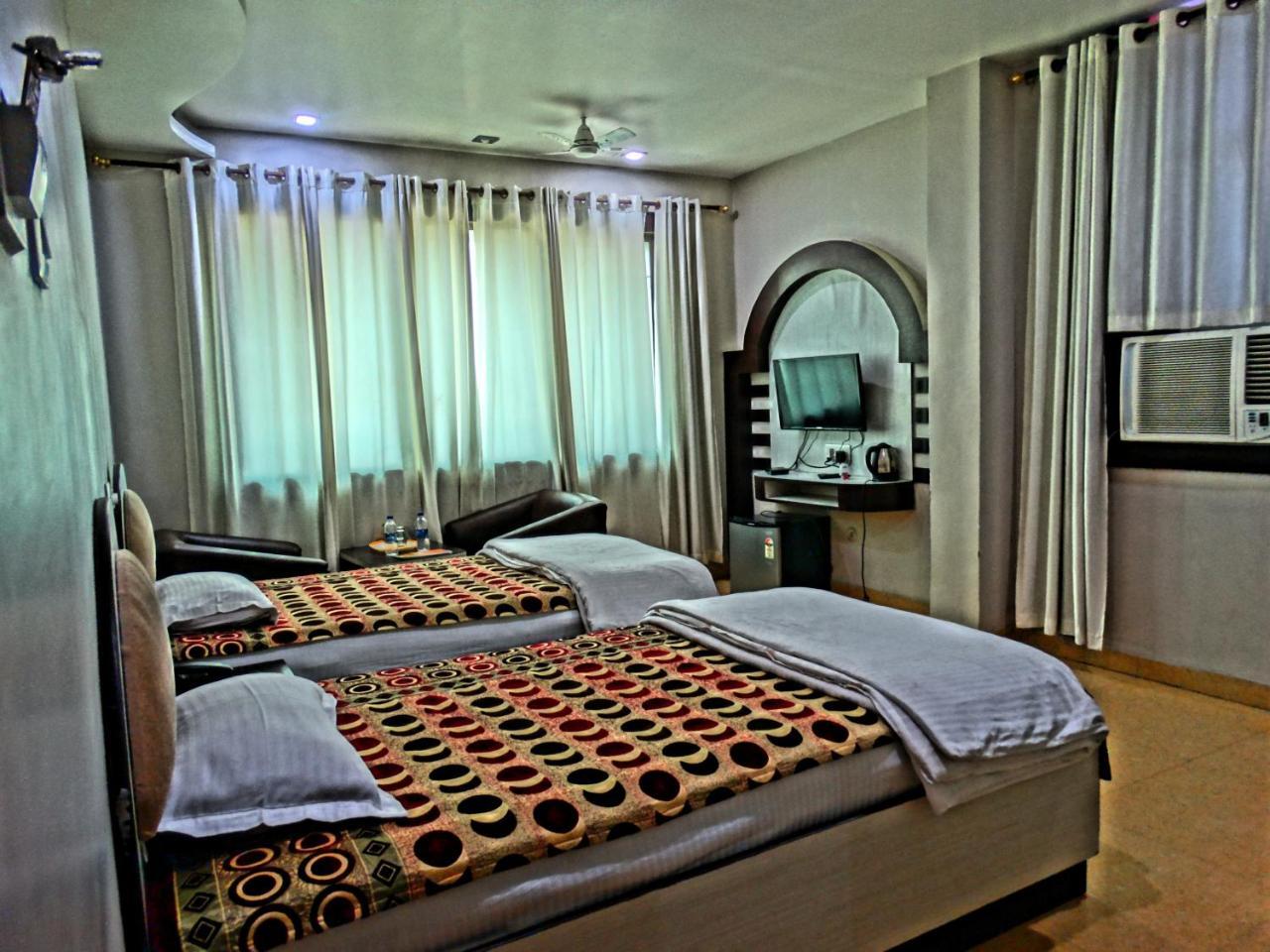 Hotel Garv Residencia Gaya Dış mekan fotoğraf